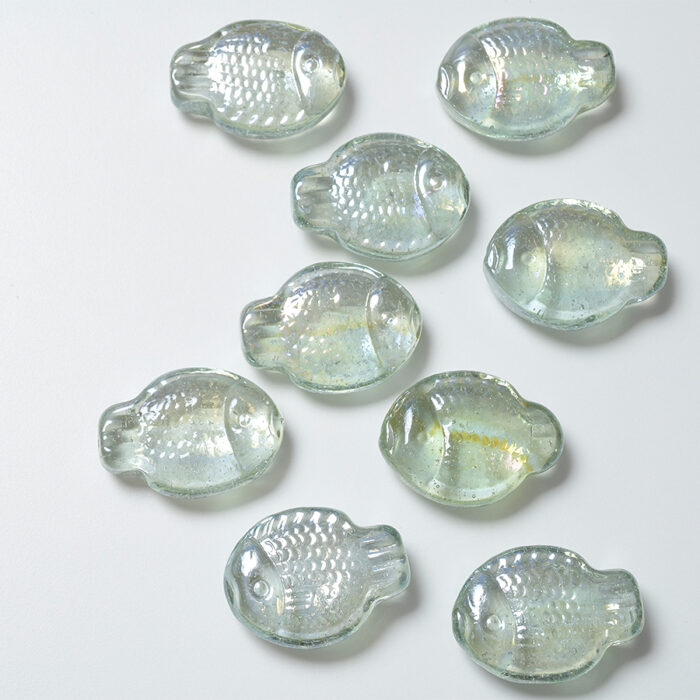 Mosaikshop Schweiz - Mosaiksteine| Fisch - transparent - irisée - 25-45mm |  GFG41