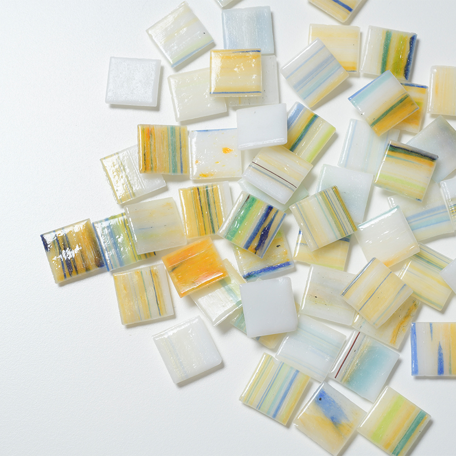 Mosaikshop Schweiz - Mosaiksteine| Murano - gestreift - gelb-blau-türkis-weiss - 20x20mm | X842